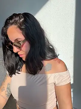 Lolathebaddie online show from 10/15/25, 03:34