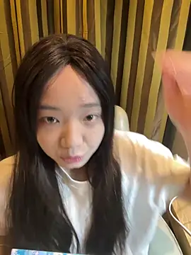 Snapshot of _xiaoniaojiang chatting on 10/24/25, 03:08  xiaoniaojiang online show from 10/24/25, 03:08