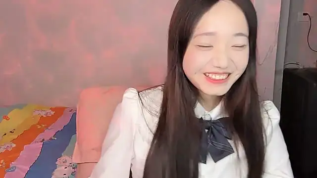 Snapshot of _xiaoniaojiang chatting on 10/28/25, 12:52  xiaoniaojiang online show from 10/28/25, 12:52