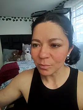 disneey2888 online show from 12/17/25, 02:56