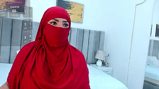 Snapshot of _naylaa_ chatting on 10/16/25, 02:45 naylaa online show from 10/16/25, 02:45