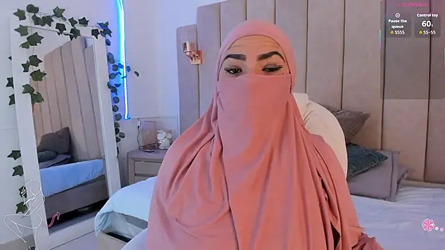  naylaa  online show from 01/07/26, 02:47