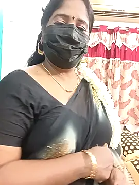 tamil-aunt online show from 11/01/25, 02:41