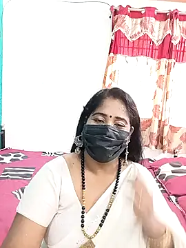 tamil-aunt online show from 11/10/25, 06:23