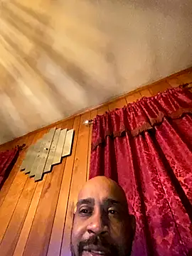 Snapshot of wetgrip84 chatting on 10/21/25, 02:56 wetgrip84 online show from 10/21/25, 02:56