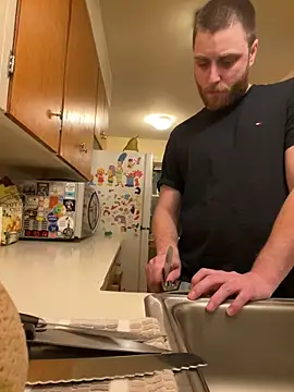 Snapshot of custardnmypie chatting on 10/30/25, 04:14 custardnmypie online show from 10/30/25, 04:14