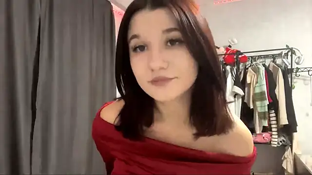 Snapshot of ElsieZuno chatting on 10/14/25, 12:06 ElsieZuno online show from 10/14/25, 12:06