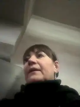 Snapshot of Butterfly8385 chatting on 11/19/25, 08:47 Butterfly8385 online show from 11/19/25, 08:47