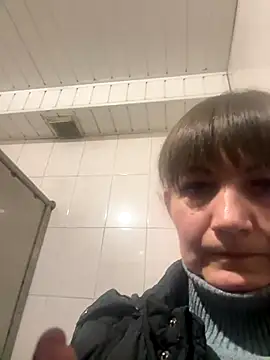 Snapshot of Butterfly8385 chatting on 12/03/25, 02:15 Butterfly8385 online show from 12/03/25, 02:15