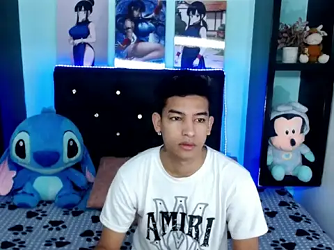x Aaron x online show from 10/14/25, 04:46