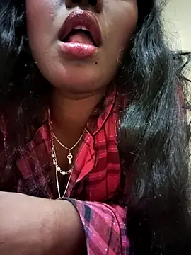 Snapshot of Lovely_Payal chatting on 11/08/25, 04:23 Lovely Payal online show from 11/08/25, 04:23