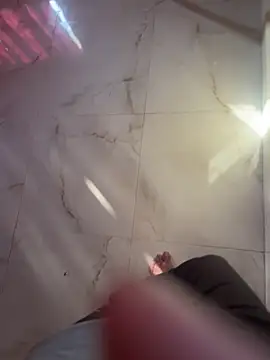 Snapshot of umaaNorth chatting on 11/17/25, 10:54 umaaNorth online show from 11/17/25, 10:54