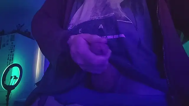 Snapshot of tykun chatting on 12/20/25, 01:07 tykun online show from 12/20/25, 01:07