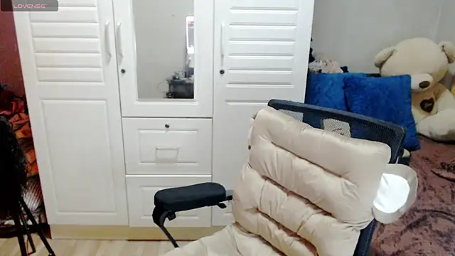 BellaMistressJhax online show from 02/19/26, 06:04