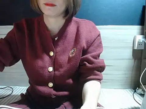 Snapshot of Fansy_112 chatting on 12/18/25, 02:01 Fansy 112 online show from 12/18/25, 02:01