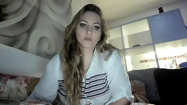 Snapshot of 88__callmemadam__88 chatting on 10/29/25, 11:17 88 callmemadam 88 online show from 10/29/25, 11:17