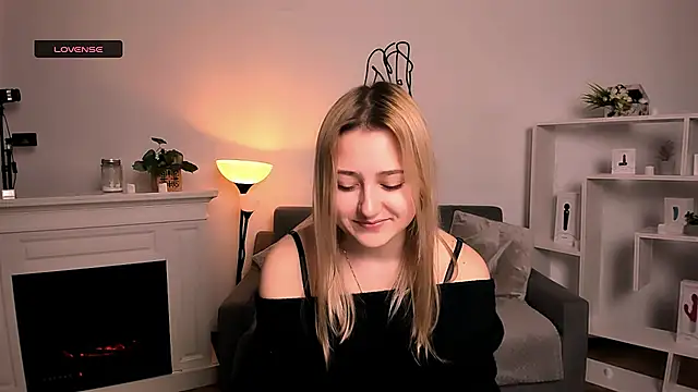 Lulu   Moon online show from 04/09/26, 08:58