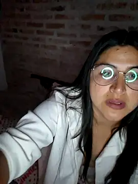 Snapshot of morenalatinaa chatting on 12/22/25, 02:52 morenalatinaa online show from 12/22/25, 02:52