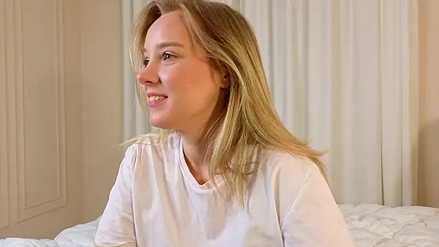 AIicaparkerc online show from 10/17/25, 10:34