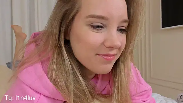 AIicaparkerc online show from 10/30/25, 09:37