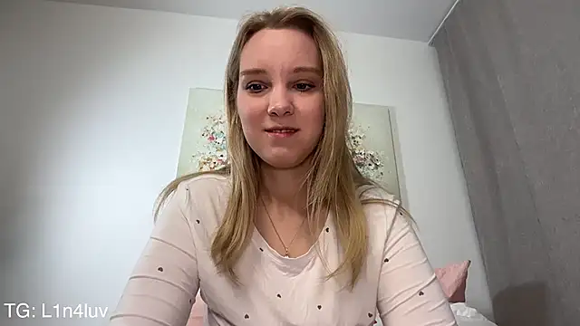 AIicaparkerc online show from 04/06/26, 05:14