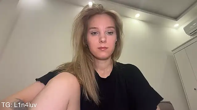 AIicaparkerc online show from 05/10/26, 05:29