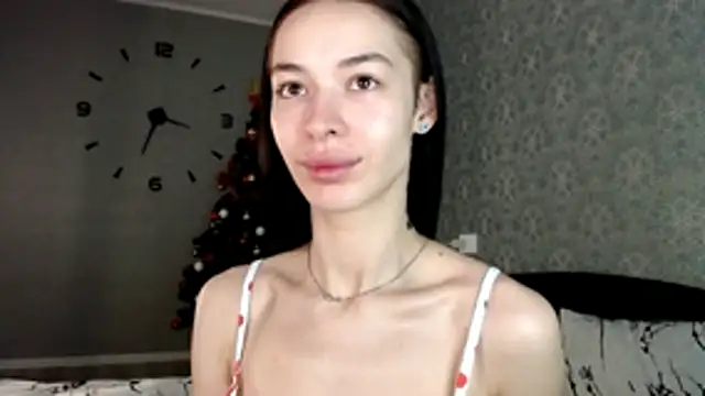 Daphne Darkthorn online show from 12/21/25, 02:30