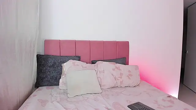 Snapshot of RashidaScott chatting on 11/25/25, 07:30 RashidaScott online show from 11/25/25, 07:30