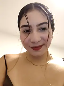 Snapshot of sophia_salazar18 chatting on 10/22/25, 10:53 sophia salazar18 online show from 10/22/25, 10:53