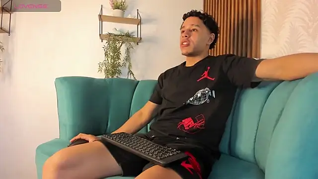 Adrian Volt online show from 12/18/25, 03:12