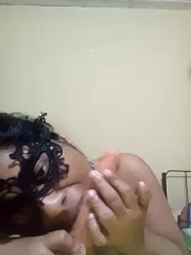 Snapshot of Expose_Queen chatting on 11/27/25, 05:15 Expose Queen online show from 11/27/25, 05:15