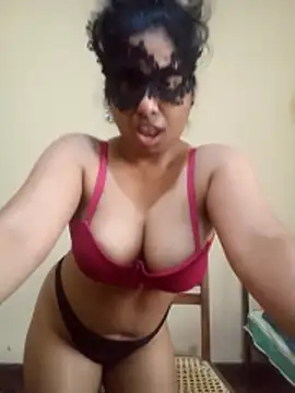 Expose Queen online show from 02/04/26, 05:24