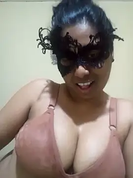 Expose Queen online show from 02/06/26, 05:16