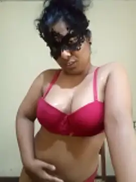 Expose Queen online show from 02/25/26, 11:20