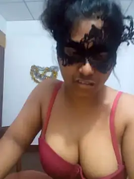 Expose Queen online show from 04/08/26, 05:02