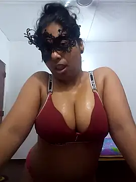 Expose Queen online show from 04/29/26, 05:52