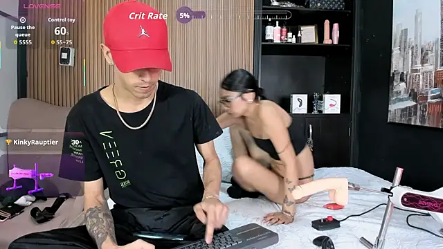 Snapshot of DerryAndIzzy chatting on 11/24/25, 09:36 DerryAndIzzy online show from 11/24/25, 09:36