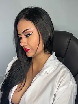  Isabella 1 online show from 11/17/25, 02:39