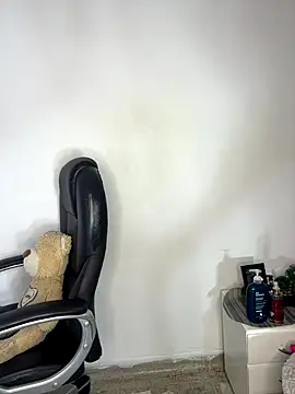  Isabella 1 online show from 11/30/25, 02:37