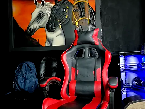 Molotov Explosive online show from 12/22/25, 05:10