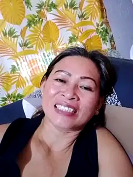 Snapshot of merr_ann123 chatting on 10/19/25, 02:34 merr ann123 online show from 10/19/25, 02:34