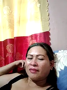 Snapshot of merr_ann123 chatting on 10/21/25, 05:19 merr ann123 online show from 10/21/25, 05:19