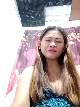 Snapshot of merr_ann123 chatting on 10/22/25, 10:48 merr ann123 online show from 10/22/25, 10:48