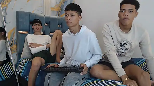 EMPIRE BOYS1 online show from 02/19/26, 07:32