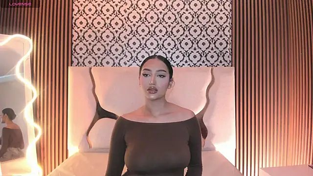 BEELLA TAY1 online show from 02/13/26, 12:23