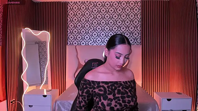 BEELLA TAY1 online show from 03/30/26, 11:44