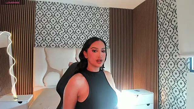 BEELLA TAY1 online show from 04/10/26, 12:32