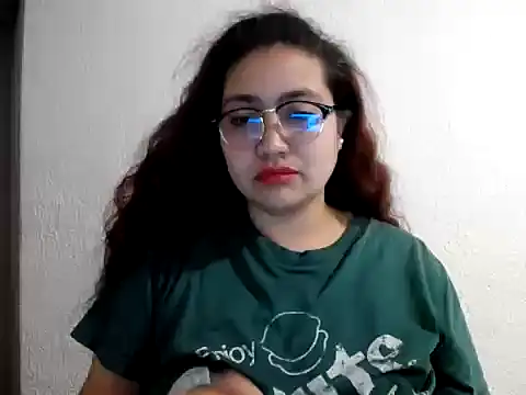 I AM ISABELLA online show from 10/16/25, 05:08