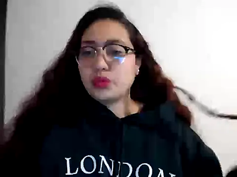 I AM ISABELLA online show from 10/17/25, 04:37