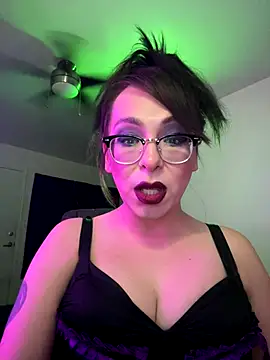 Snapshot of MiniMonroe chatting on 10/11/25, 08:46 MiniMonroe online show from 10/11/25, 08:46